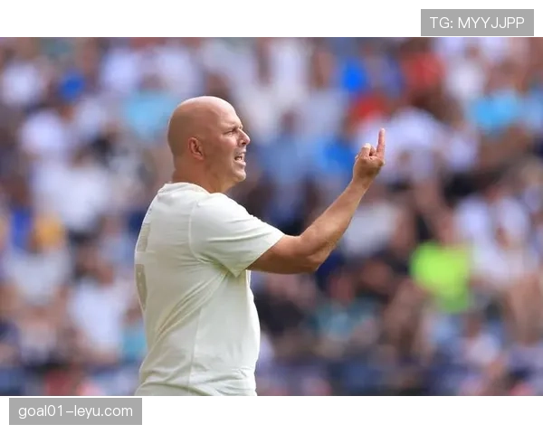 面对顶级后卫：莱奥如何利用速度优势